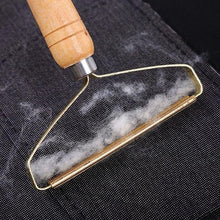 Load image into Gallery viewer, LintOutâ„¢ Portable Lint Remover
